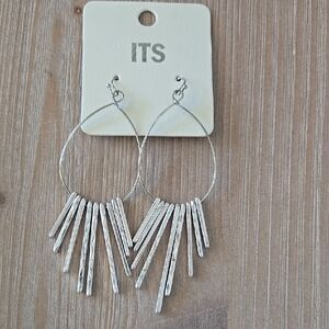 NWOT Silver Colored Dangle Earrings